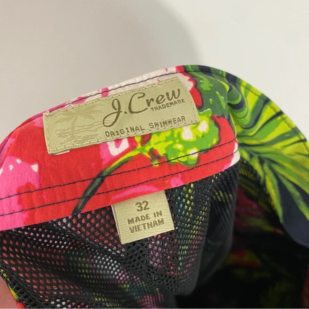 J. Crew Mens 32 Hibiscus Eco Floral Board Shorts Swim Trucks‎